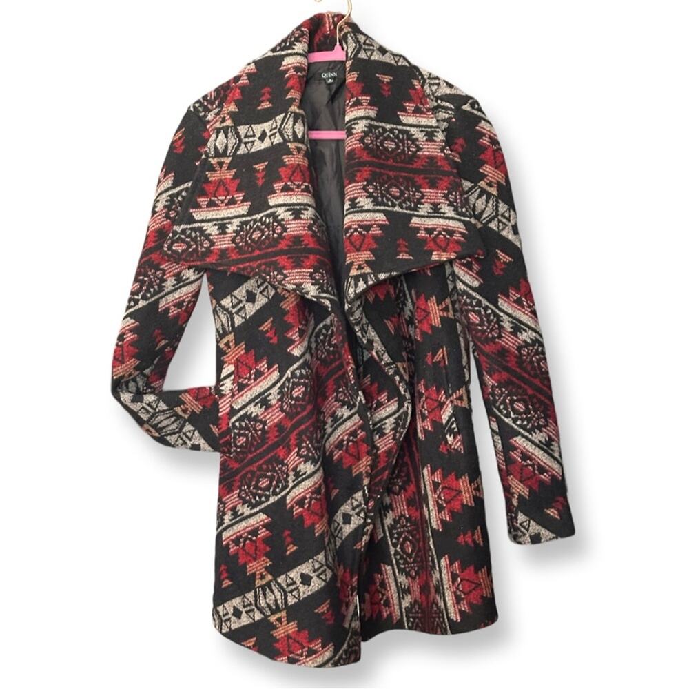 Quinn Large Collared Aztec Design Single Button C… - image 3